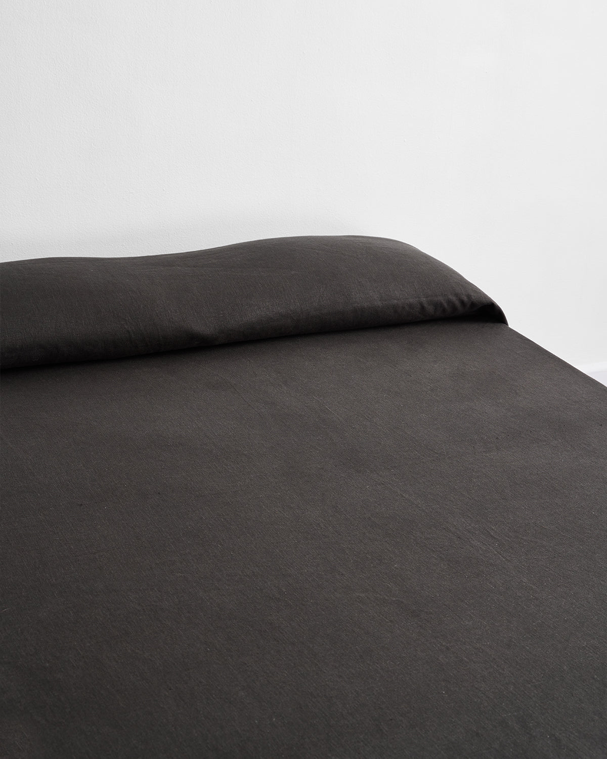 Charcoal Heavy Linen Bed Cover