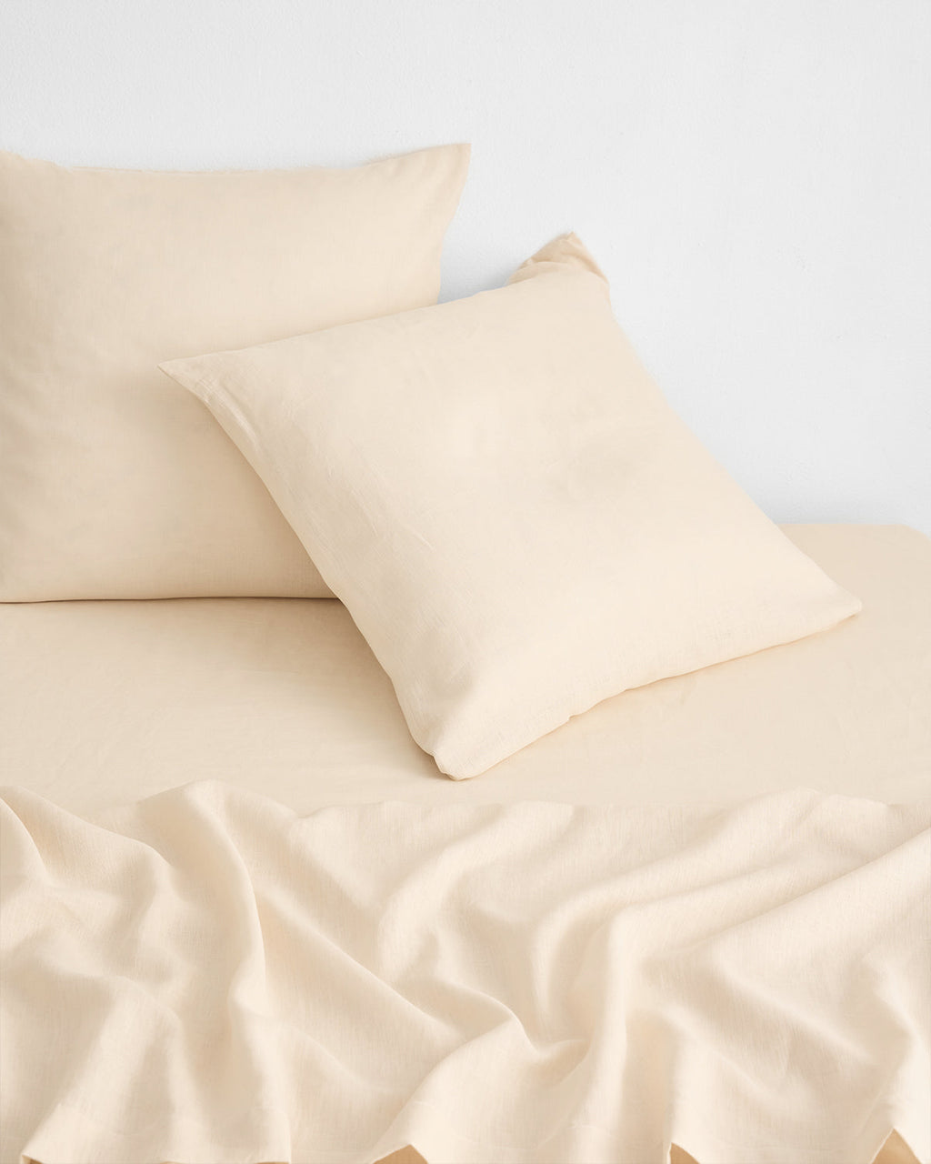 Cr¨¨me 100% French Flax Linen European Pillowcases (Set of Two)