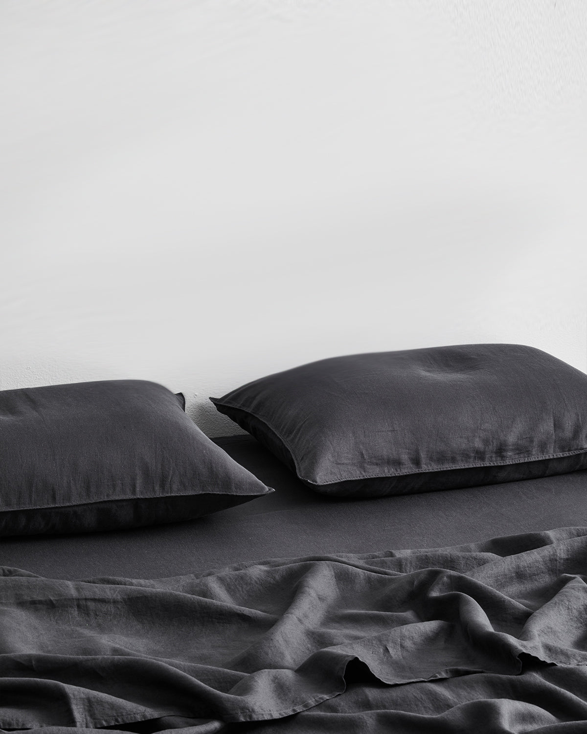 Charcoal 100% French Flax Linen Fitted Sheet Set