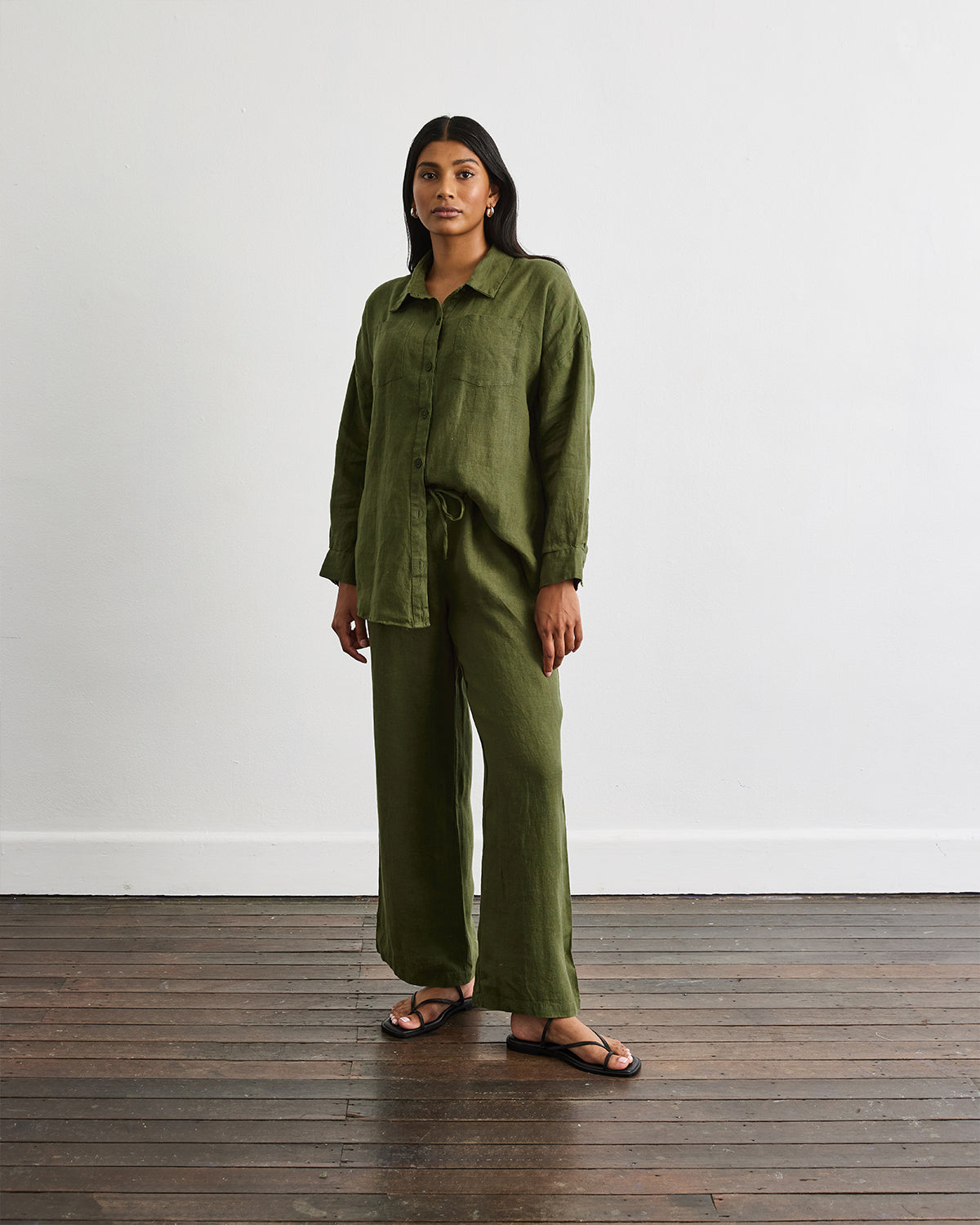 Lounge Long Sleeve Shirt in Olive